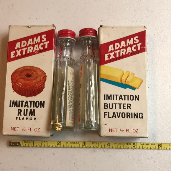 Lot of 2 vintage Adams Extract bottles - Picture 4 of 8